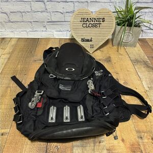 Oakley Kitchen Sink Backpack 34L Capacity - 92060AODM